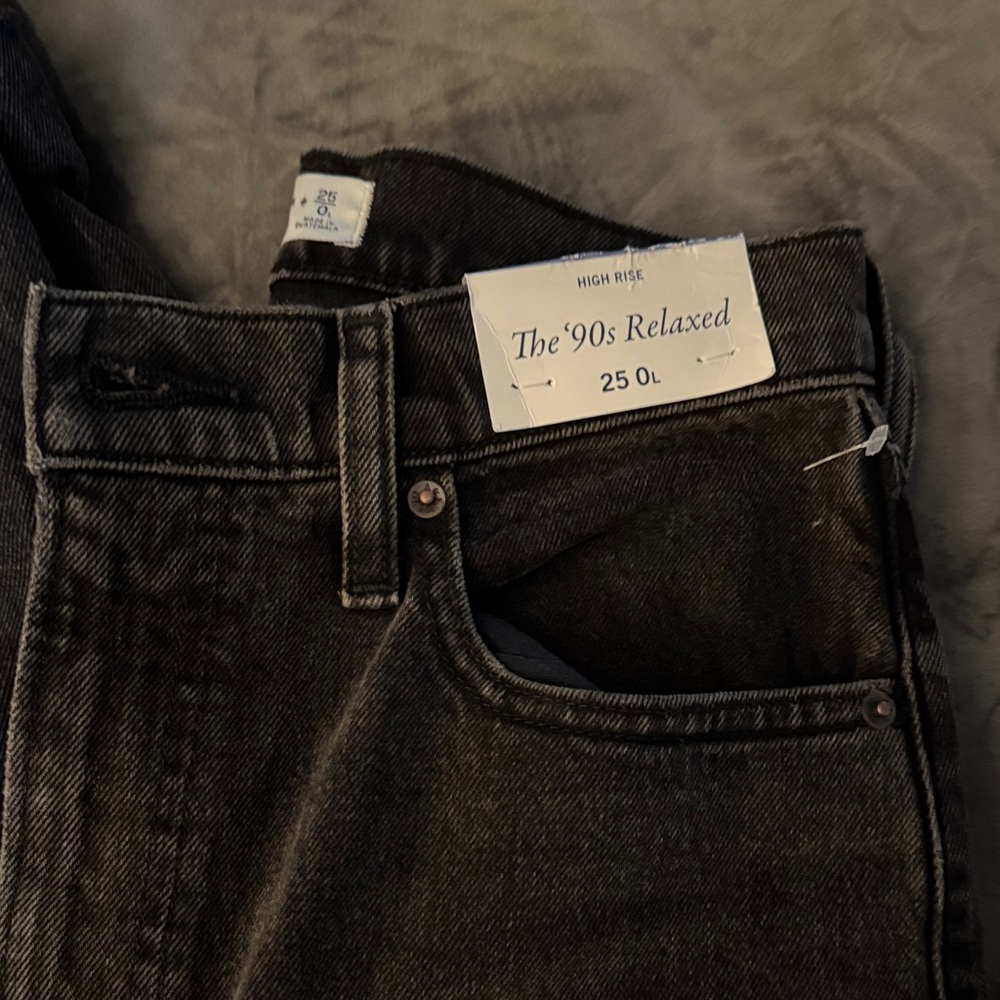 Abercrombie and Fitch 90s Relaxed High Rise Black Jeans 0L